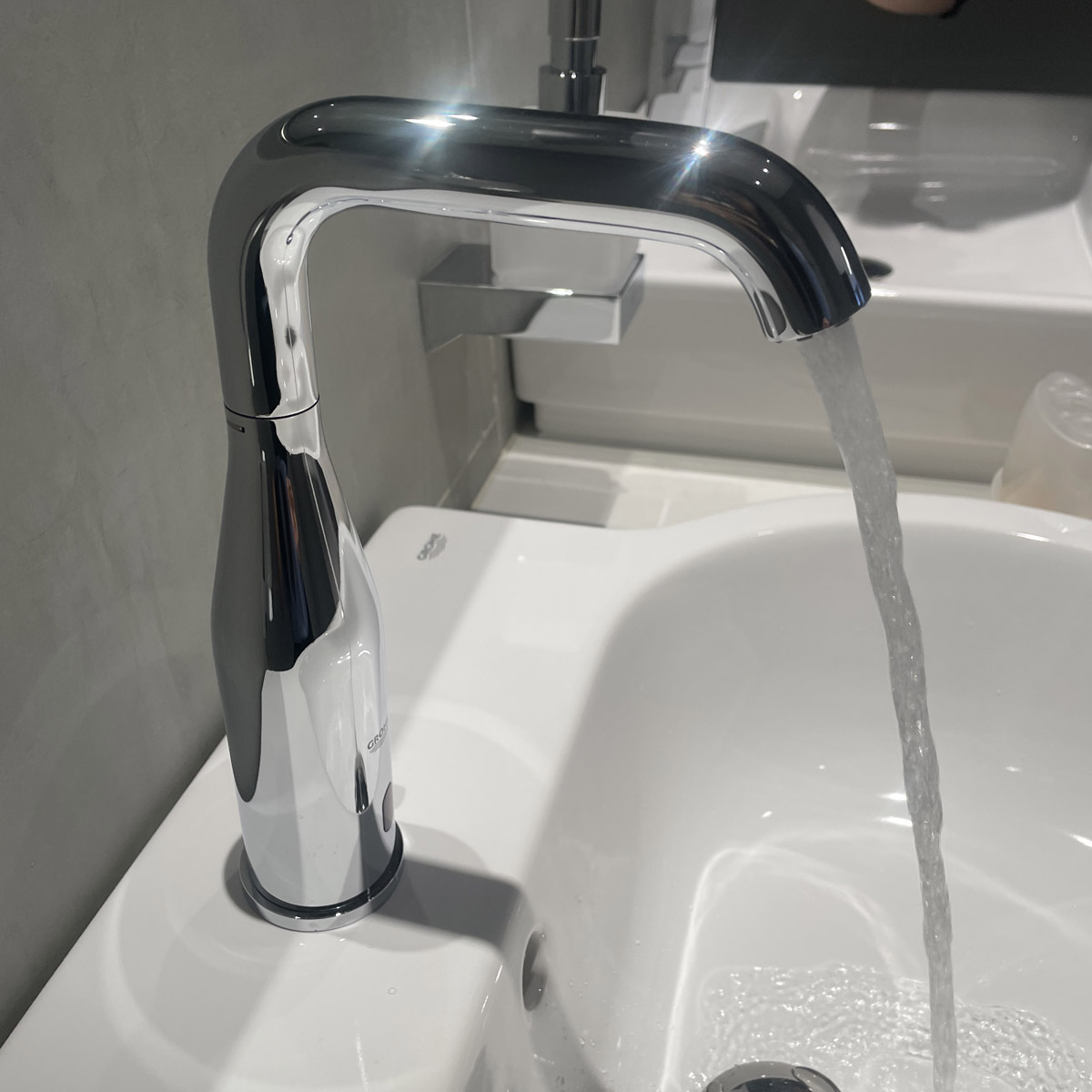 Vòi chậu nóng lạnh cảm ứng dùng pin Eurocube E GROHE 36445000 - Ảnh 6