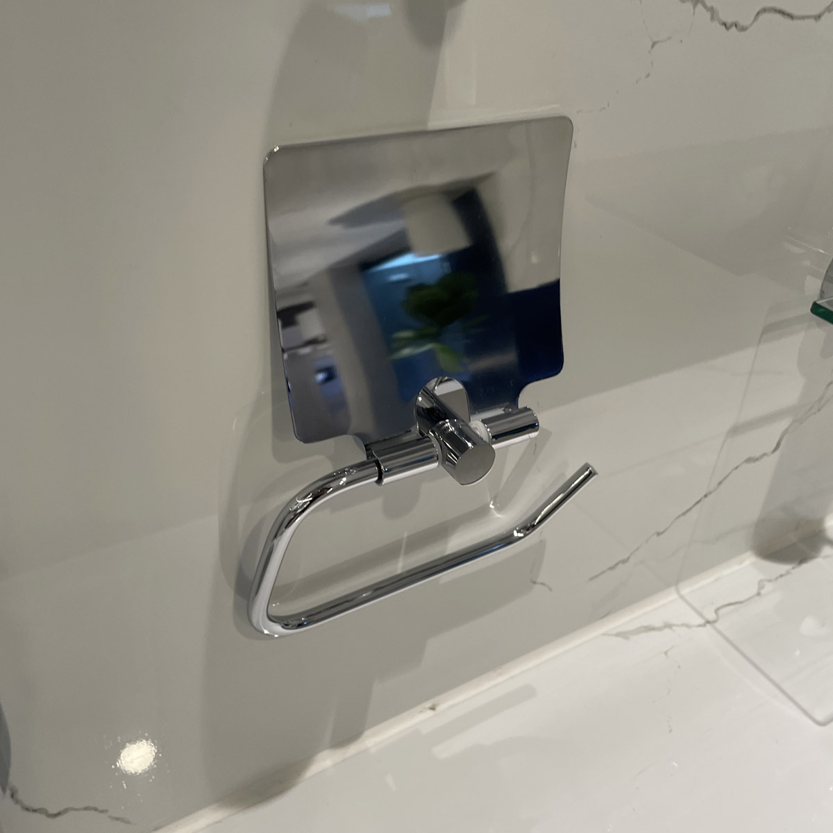 Lô giấy vệ sinh có nắp Essentials GROHE 40367001 - Ảnh 5