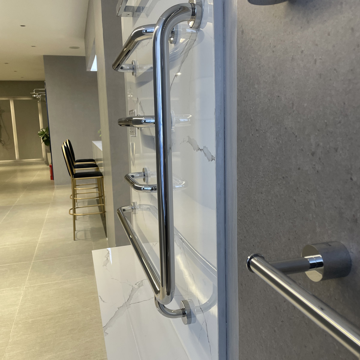 Thanh tay vịn Essentials GROHE 40797001 - Ảnh 4