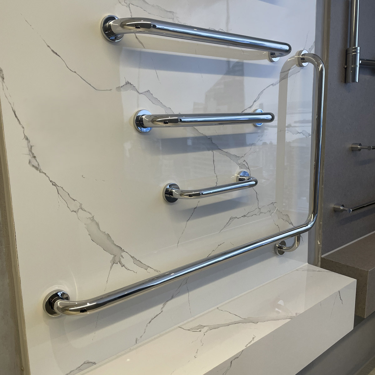 Thanh tay vịn Essentials GROHE 40797001 - Ảnh 5