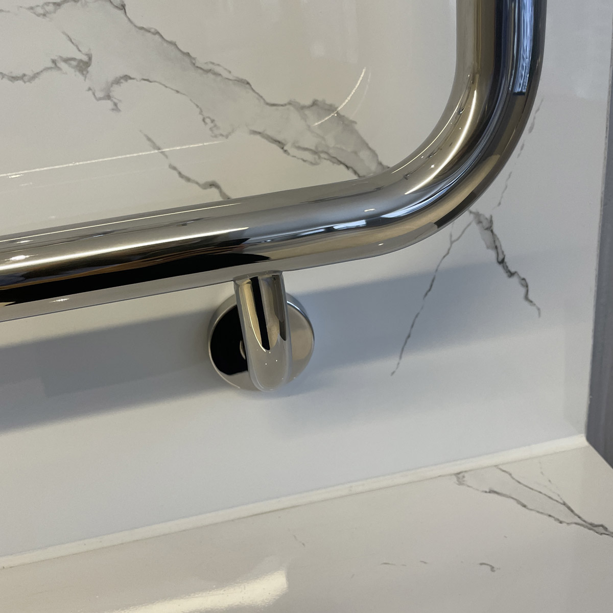 Thanh tay vịn Essentials GROHE 40797001 - Ảnh 7