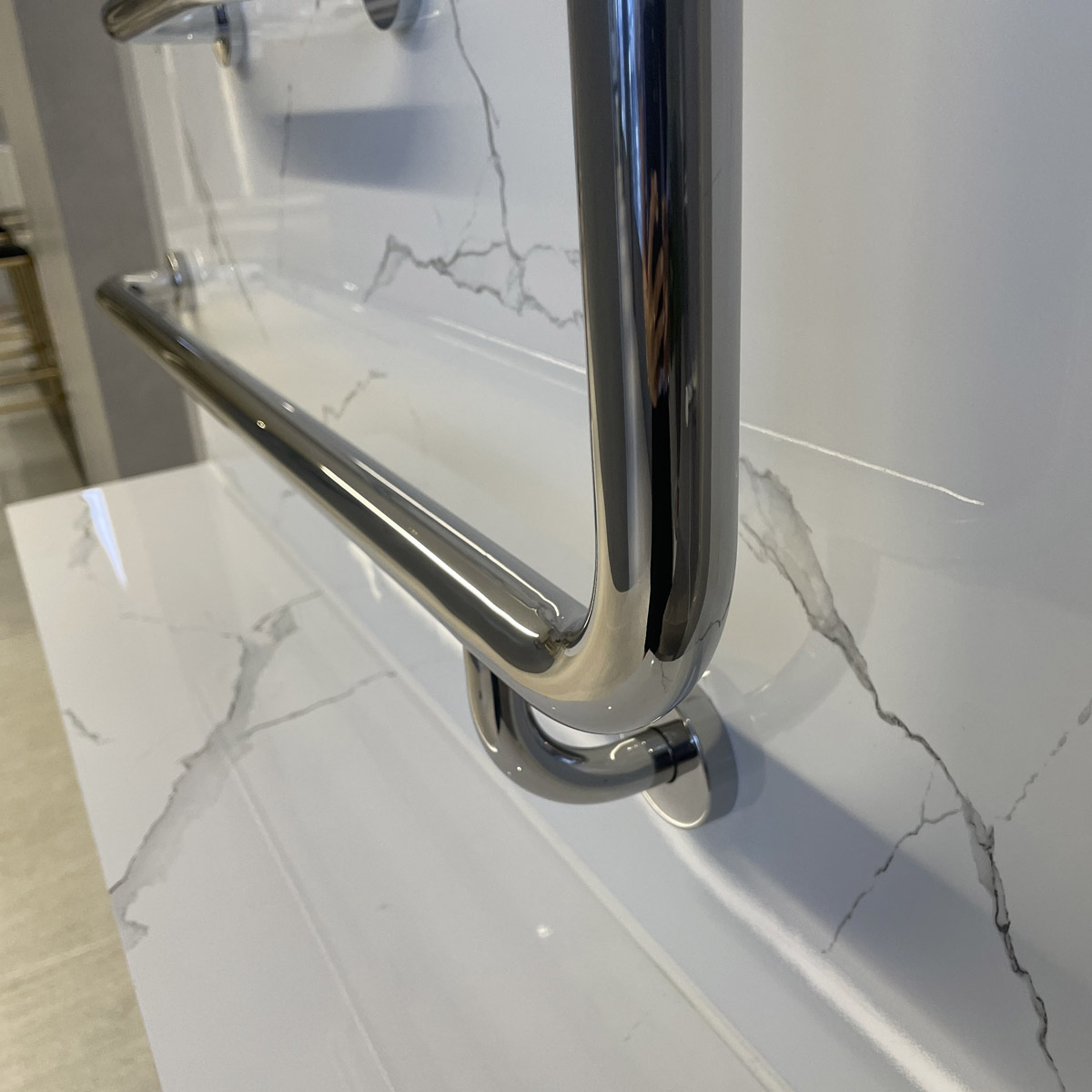 Thanh tay vịn Essentials GROHE 40797001 - Ảnh 8