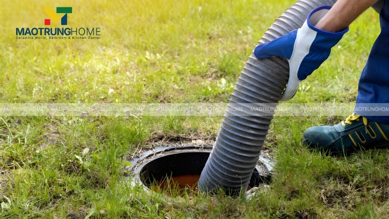 Bạn nên gọi thợ hút bể phốt định kỳ 3-5 năm một lần