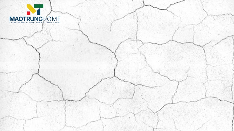 Vết nứt chân chim là dạng nứt nhẹ nhất trên bề mặt men