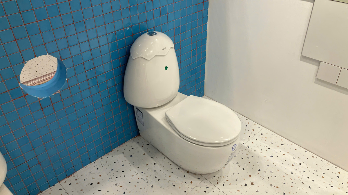 Bồn cầu 2 khối trẻ em thoát ngang dòng Googai COTTO C15017 - Ảnh 4