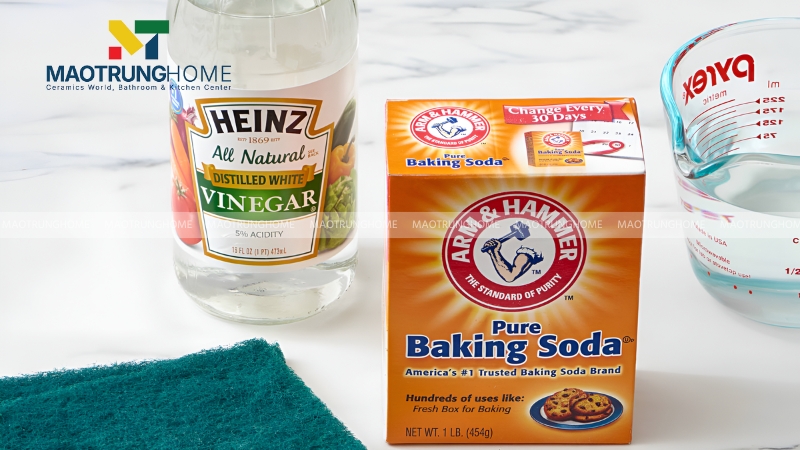 Cách làm trắng gạch nhà vệ sinh bằng baking soda và giấm trắng