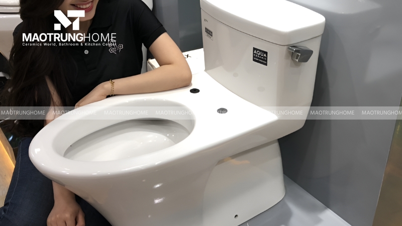 Cảm nhận trọng lượng và độ dày sản phẩm