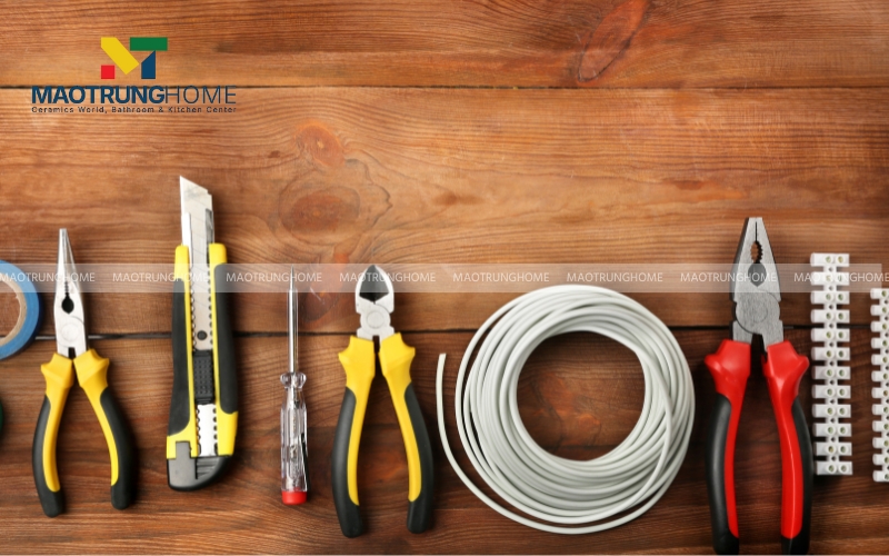Việc chuẩn bị đầy đủ dụng cụ sẽ giúp quá trình sửa chữa diễn ra nhanh chóng và thuận lợi hơn