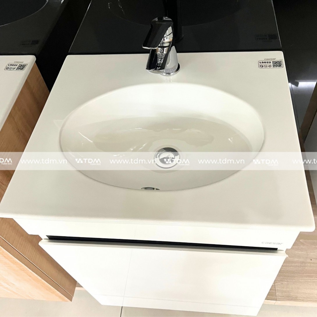 Bộ Tủ Lavabo Treo Caesar L5022/EH15022AV Màu Trắng - Ảnh 5
