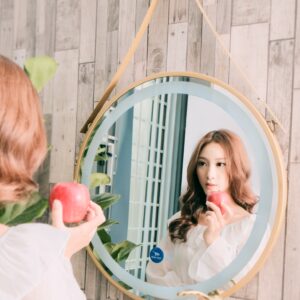 Gương đèn cảm ứng mạ vàng dây treo cao cấp Hoàng Thiện GD 5555-8