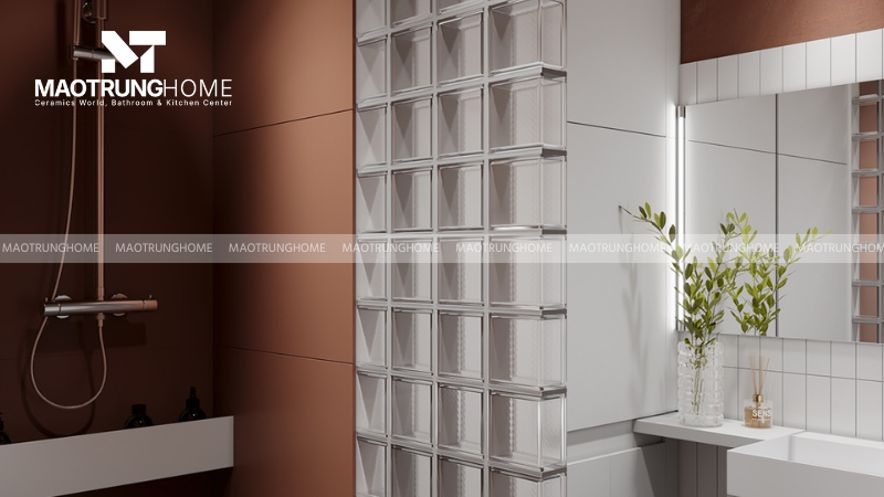 Phòng tắm nhỏ nhưng vẫn sang trọng và thoáng sáng