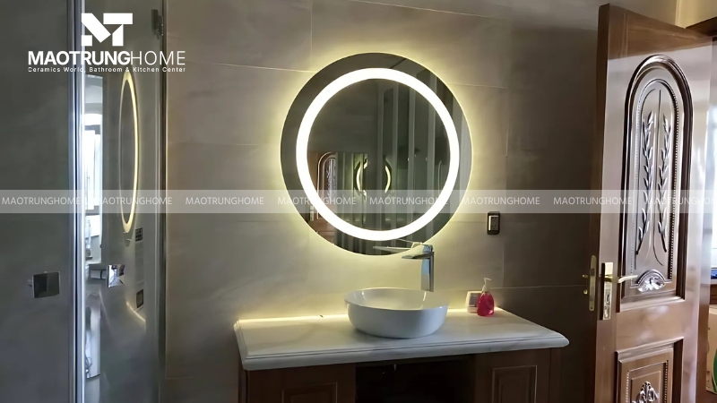 Tông màu xám nhạt luôn là lựa chọn hàng đầu cho không gian nhỏ