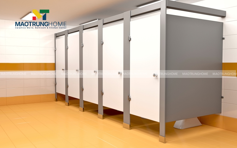 Hình ảnh nhà vệ sinh trường tiểu học sạch sẽ