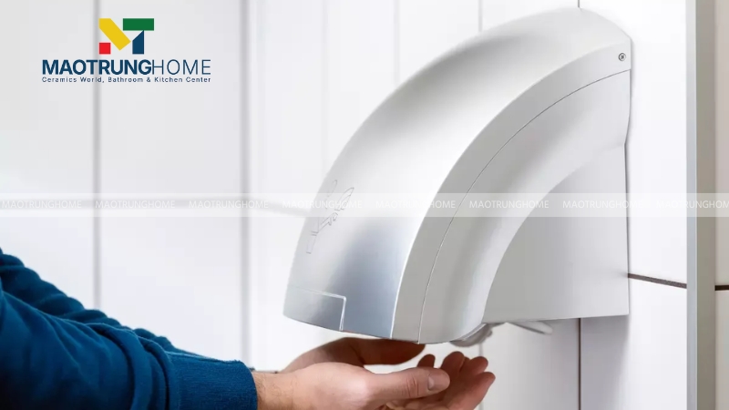 Lựa chọn phụ kiện đi kèm trong thiết kế nhà vệ sinh nhà hàng