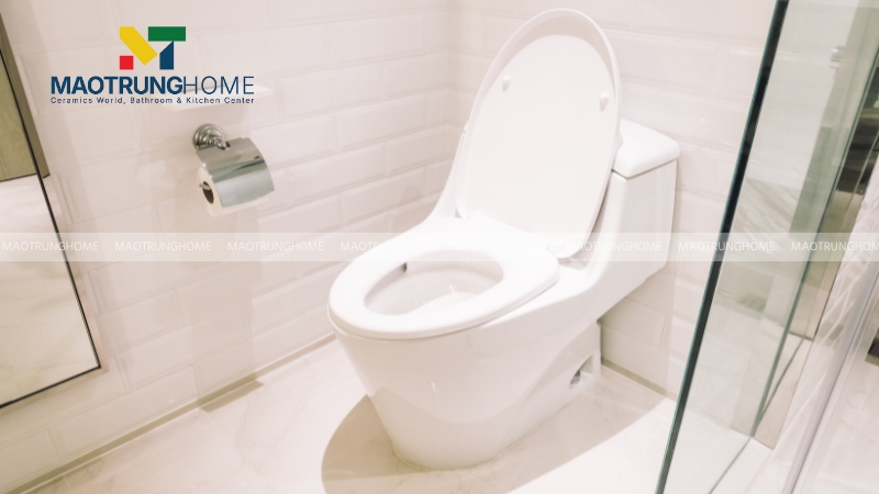 Nhà vệ sinh nhỏ gọn, tối giản mang đến không gian thoáng đãng và tiện nghi