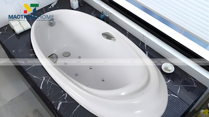 Bạn cần vệ sinh bồn tắm để giữ cho lớp men bóng loáng