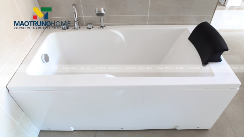 Bồn tắm có yếm