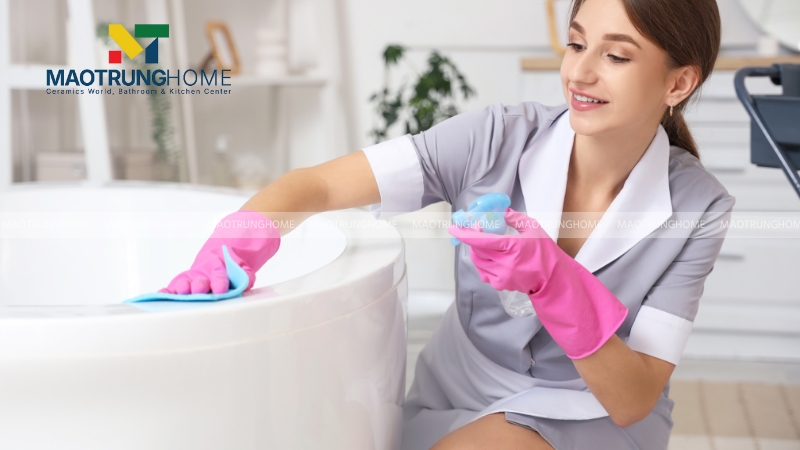 Tẩy vết ố nhẹ bằng chanh và muối