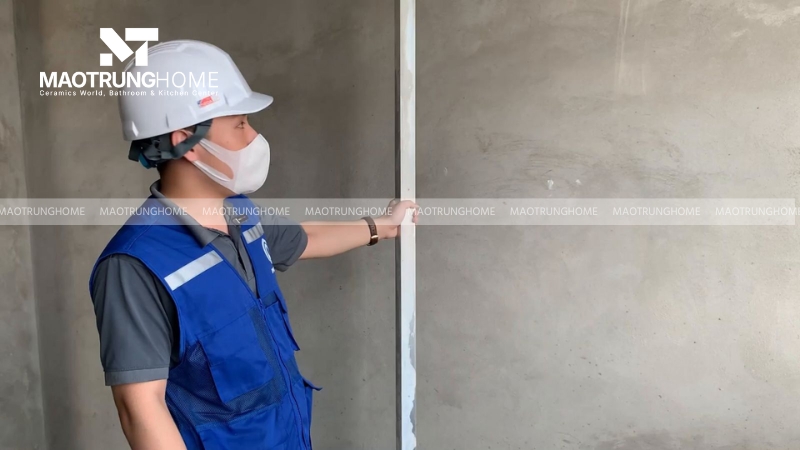 Bề mặt tường phải phẳng